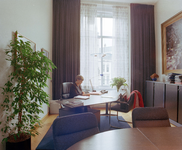 123526 Interieur van het Stadhuis (Stadhuisbrug 1) te Utrecht: mw. P.M. van der Linden-de Feijter, wethouder van ...